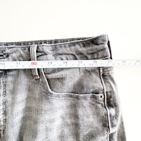 Old Navy // High Rise with secret slim pockets // Black acid wash // Size 12 - Picture 5 of 10